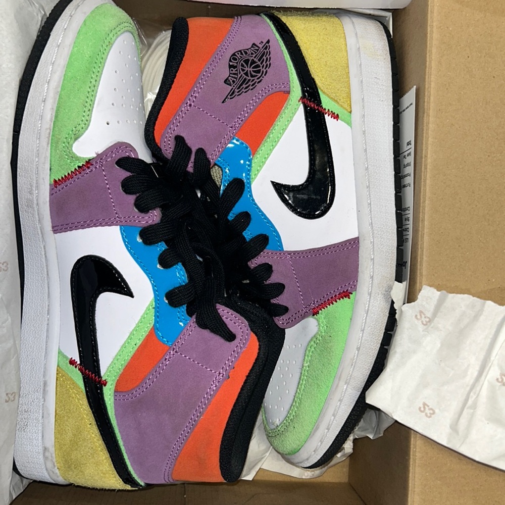 Nike Jordan 1 Mid SE multicolor Women’s Sneaker